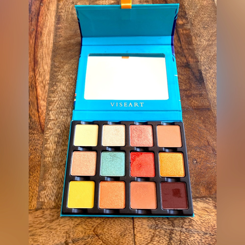 Viseart Soleil La Plage Eyeshadow Palette, lightly used